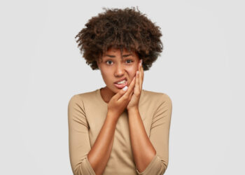 Casos de bruxismo crescem em consultórios odontológicos: saiba quando buscar ajuda