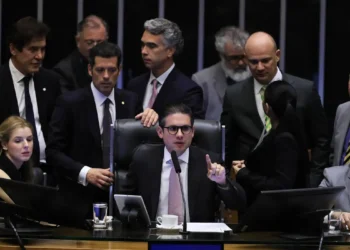 Câmara aprova urgência para proposta que reduz benefícios fiscais