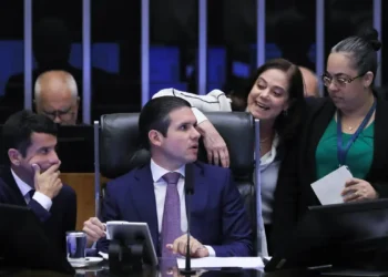 Câmara aprova urgência para isenção do IR de quem ganha até R$ 5 mil