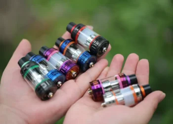 Inca e Fiocruz vão produzir dados científicos sobre cigarro eletrônico