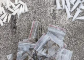 Liberdade: homem é preso com 64 pinos de cocaína e maconha