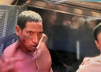 Avenida Paralela: PM prende suspeito que se escondeu em córrego