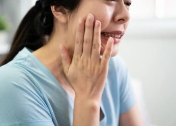 Sensibilidade nos dentes: entenda as causas e saiba como aliviar o incômodo