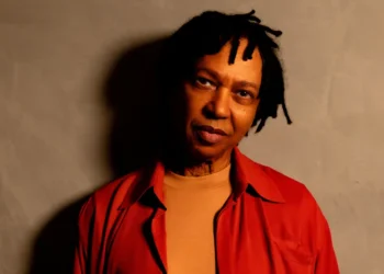 Armazém Convention traz Djavan para Bahia com show da turnê D