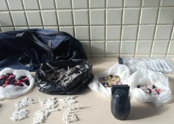 São Cristóvão: PM prende suspeito com explosivo e drogas