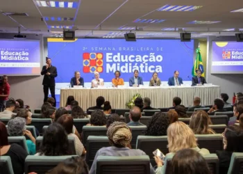 Com educação midiática, estudantes são aliados no combate a fake news