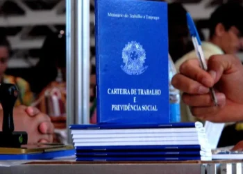 Empresas devem preencher relatório de transparência salarial até sexta