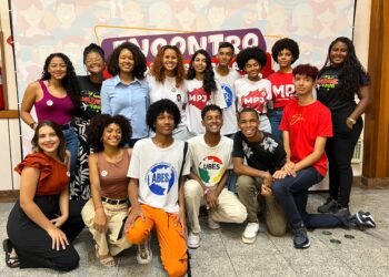 Estudantes baianos participam de encontro de grêmios escolares, em Salvador