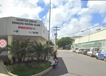 Dois homens são baleados durante o natal