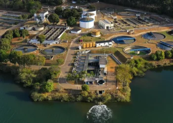 Três em cada dez domicílios não contam com rede de esgoto