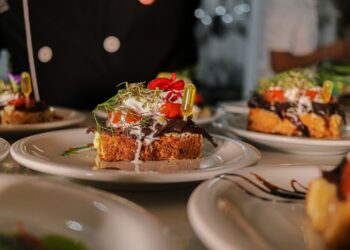A 6ª edição do Festival Esquina do Mundo em Arraial d’Ajuda chega com o tema: “Gastronomia que Acolhe”.