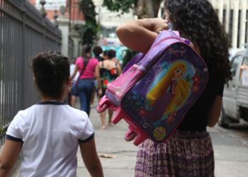 Prefeitura informa que 78% das escolas estão em funcionamento e reforça apelo por fim da greve