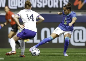 Em 1º amistoso do ano, seleção feminina perde por 2 a 0 para os EUA