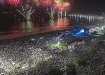 Réveillon de Copacabana receberá seis navios de cruzeiro e 300 barcos