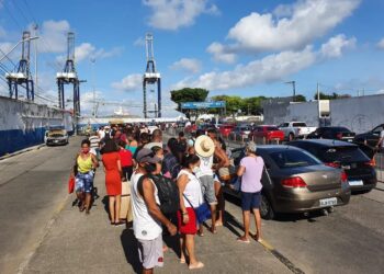 Semana Santa 2025: Feriadão de cinco dias movimenta terminais de Salvador