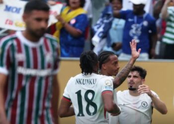 Com lei do ex: João Pedro marca dois e tira Fluminense da Copa do Mundo de Clubes