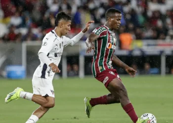 Fluminense recebe LDU em busca do título da Recopa Sul-Americana