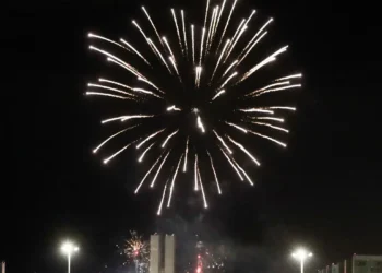 Médicos alertam para acidentes com fogos de artifícios nas festas