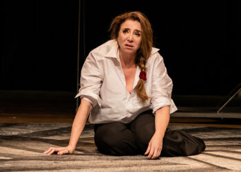 Marisa Orth apresenta em Salvador o espetáculo “Bárbara”, livremente inspirado no livro “A Saideira”, de Bárbara Gancia