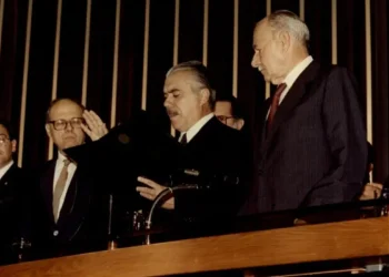 Redemocratização: há 40 anos, Sarney assumia a presidência do Brasil