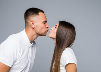 Dentista dá dicas de como manter o sorriso saudável na estação mais quente do ano
