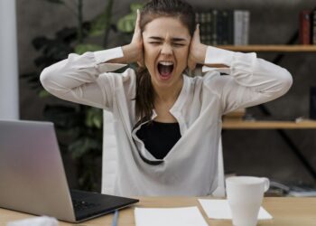 Estresse no trabalho e fim de ano: saiba como contornar a pressão e promover a saúde e o bem-estar do colaborador