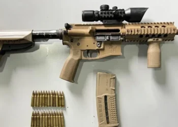 Jequié: fuzil, carregador e munições são apreendidos na região de matagal