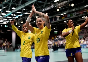 Handebol: Brasil estreia em Paris com vitória impecável contra Espanha