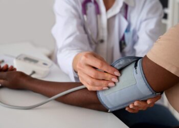 Aproximadamente 80% das mulheres desenvolvem hipertensão arterial após a menopausa