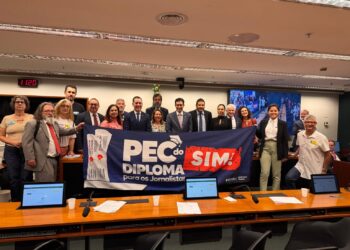 Jornalistas são homenageados na Comissão do Trabalho da Câmara Federal