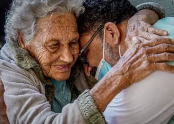 Política de cuidados é fundamental ao combate a desigualdade, diz Dias