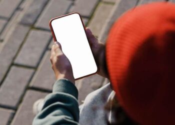 Exploração sexual de menores na internet ultrapassa 96 mil denúncias em 2023; especialista analisa desafios