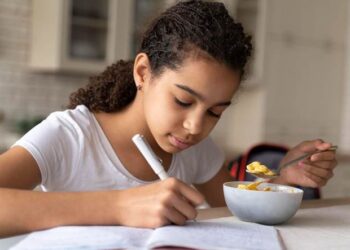 Volta às aulas: dicas para alimentação e regulação do sono das crianças e adolescentes