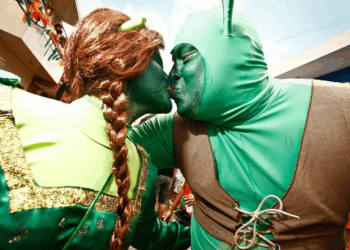 Pós-Carnaval: dicas para evitar problemas bucais após a folia