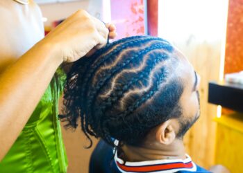 Grana extra: afroempreendedores comercializam produtos e ofertam serviços para o Carnaval