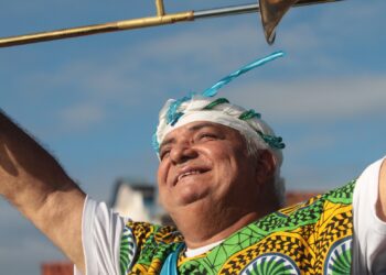 Axé 40 anos: Gerônimo faz pocket show gratuito e participa de roda de conversa