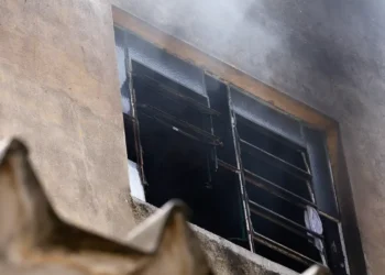 Polícia faz nesta quinta-feira perícia em fábrica que pegou fogo