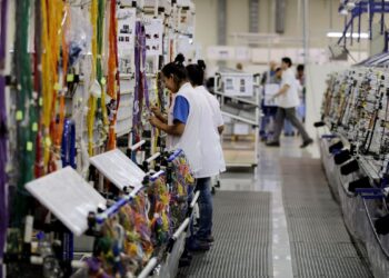 Dificuldade de crédito complica finanças das pequenas indústrias