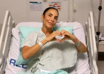 Macetando ou Perna Bamba? Ivete Sangalo recebe alta após internação por pneumonia