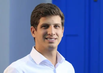 João Campos é reeleito em Recife