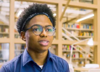 Programa que oferta bolsas de estudo a negros tem inscrição até dia 30