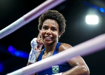 Boxe: Jucielen Romeu supera norte-americana e vai às quartas em Paris