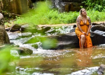 Laísa Eça lança seu primeiro videoclipe em carreira solo.