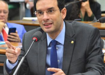 Leo Prates é eleito 1º vice-presidente da Comissão Especial sobre Aplicativos na Câmara dos Deputados