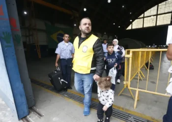 “Não dá para viver no Líbano”, diz homem que trouxe família ao Brasil