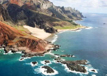 IBGE adequa limite leste costeiro-marinho do Brasil à Amazônia Azul