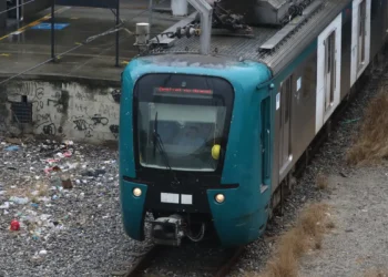 Mais de 1 km de cabos de linha de trem são furtados no Rio de Janeiro