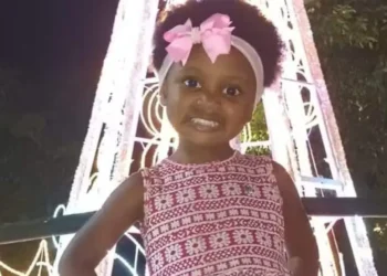 Rio de Janeiro: criança de 3 anos foi espancada e morta porque não queria tomar banho