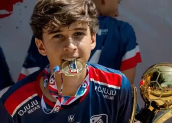 Atleta de 14 anos morre após passar mal enquanto jogava futebol em Goiás