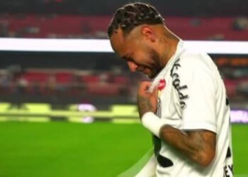 Vasco aplica goleada histórica no Santos de Neymar e empurra o Vitória para o Z-4